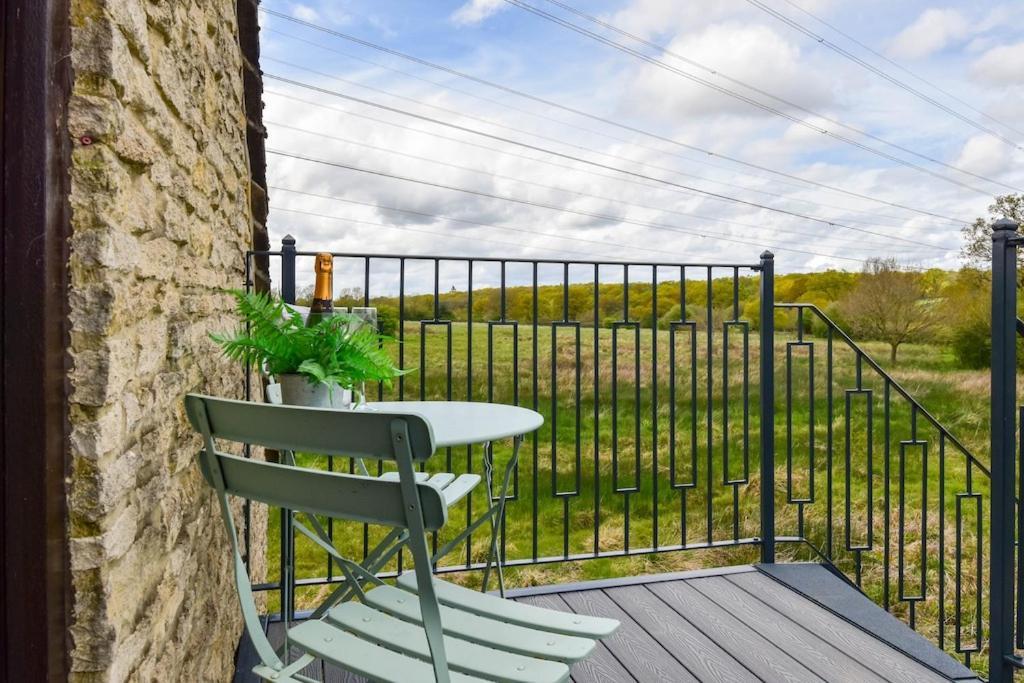 Hankerton The Lookout At Cloatley Meadow 아파트 외부 사진